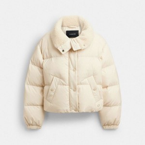 Dámské Bunda Coach Cropped Puffer In Recycled Polyamide With Sherpa Collar Krém | 3406528-CZ