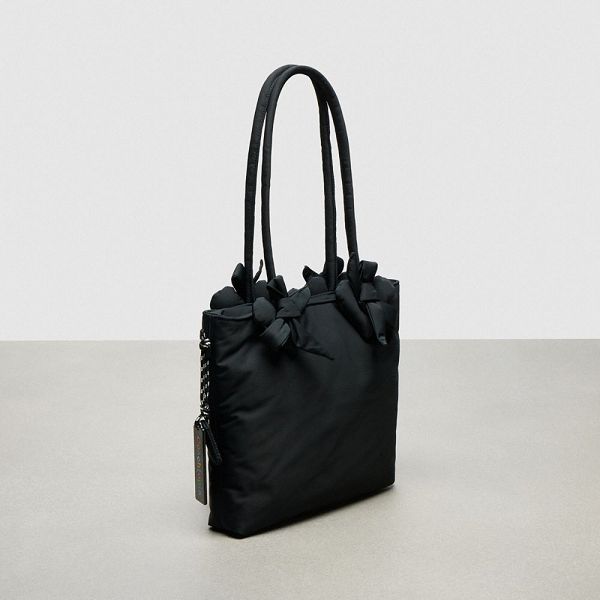 Coachtopia Tote Coach Loop Small Recycled Polyester With Heart Appliqué Černé Viacfarebný | 0154679-CZ