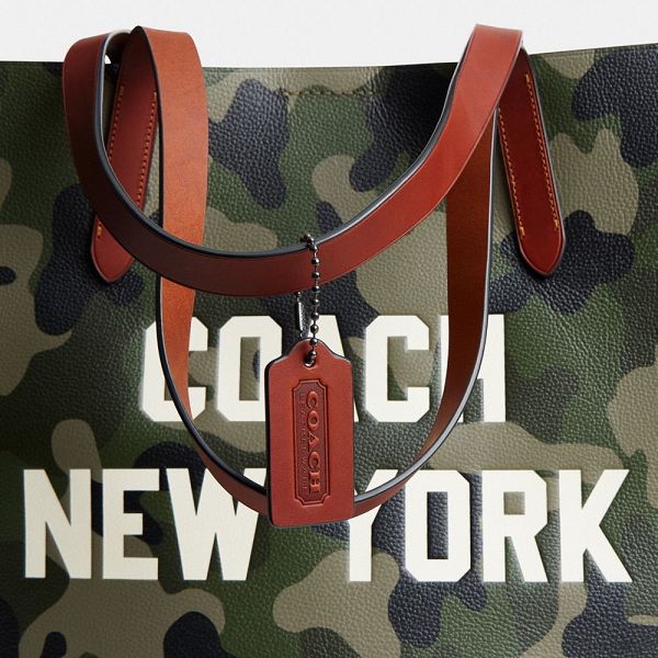 Dámské Tote Coach Relay With Camo Print And Graphic Maskáčové | 3167928-CZ